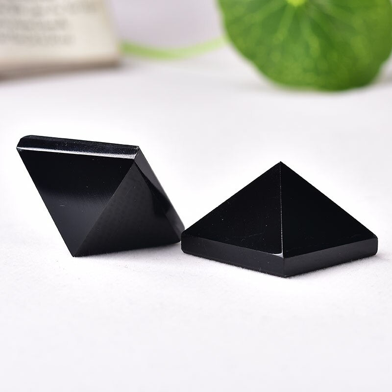 1PC Super Beautiful Natural Crystal Obsidian Mineral Healing Pyramid Can Be Used For Home Decoration DIY Gifts And Meditation