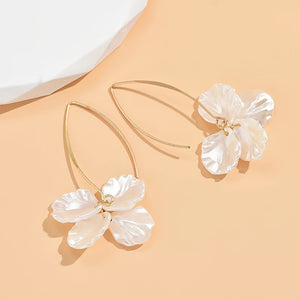 Brogue Style U-shaped Ear Hook Design Pearl Earrings