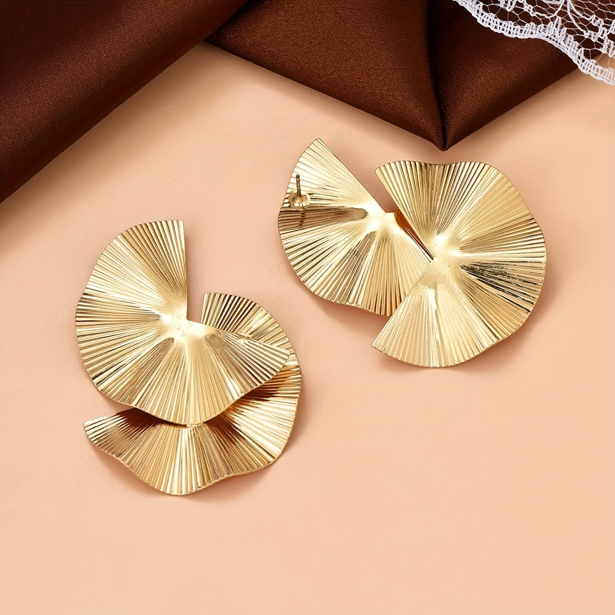 Golden Fan-shaped Laser Pattern Sexy Elegant Stud Earrings 18K Gold Plated Jewelry Trendy Creative Female Gift