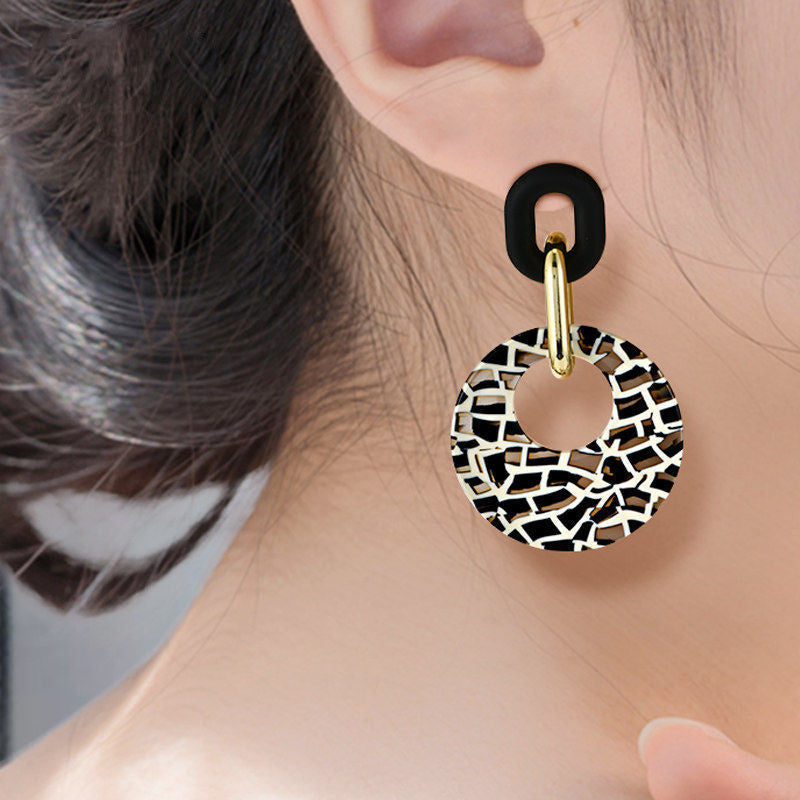 Acrylic Circle Earrings Exaggerated Black And White Pattern Geometric Drop Earrings Chunky Paperclip Chain Link Dangling Earrings Statement