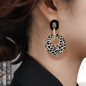 Acrylic Circle Earrings Exaggerated Black And White Pattern Geometric Drop Earrings Chunky Paperclip Chain Link Dangling Earrings Statement