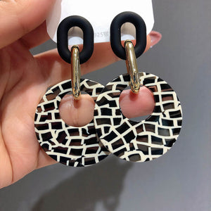 Acrylic Circle Earrings Exaggerated Black And White Pattern Geometric Drop Earrings Chunky Paperclip Chain Link Dangling Earrings Statement