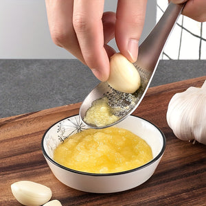 Stainless Steel Ginger-Garlic Puree Spoon - Ergonomic Manual Kitchen Masher for Fresh Spices