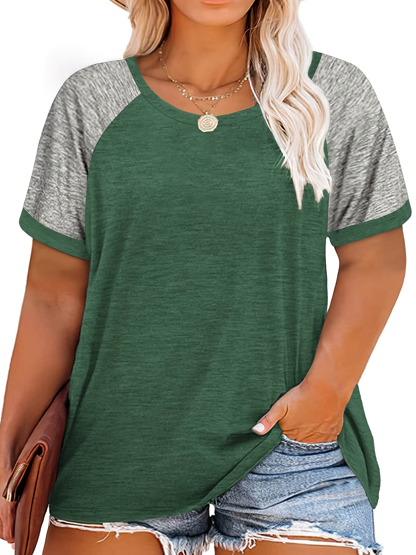 Plus Size Casual T-shirt, Women's Plus Colorblock Short Sleeve Round Neck Slight Stretch T-shirt