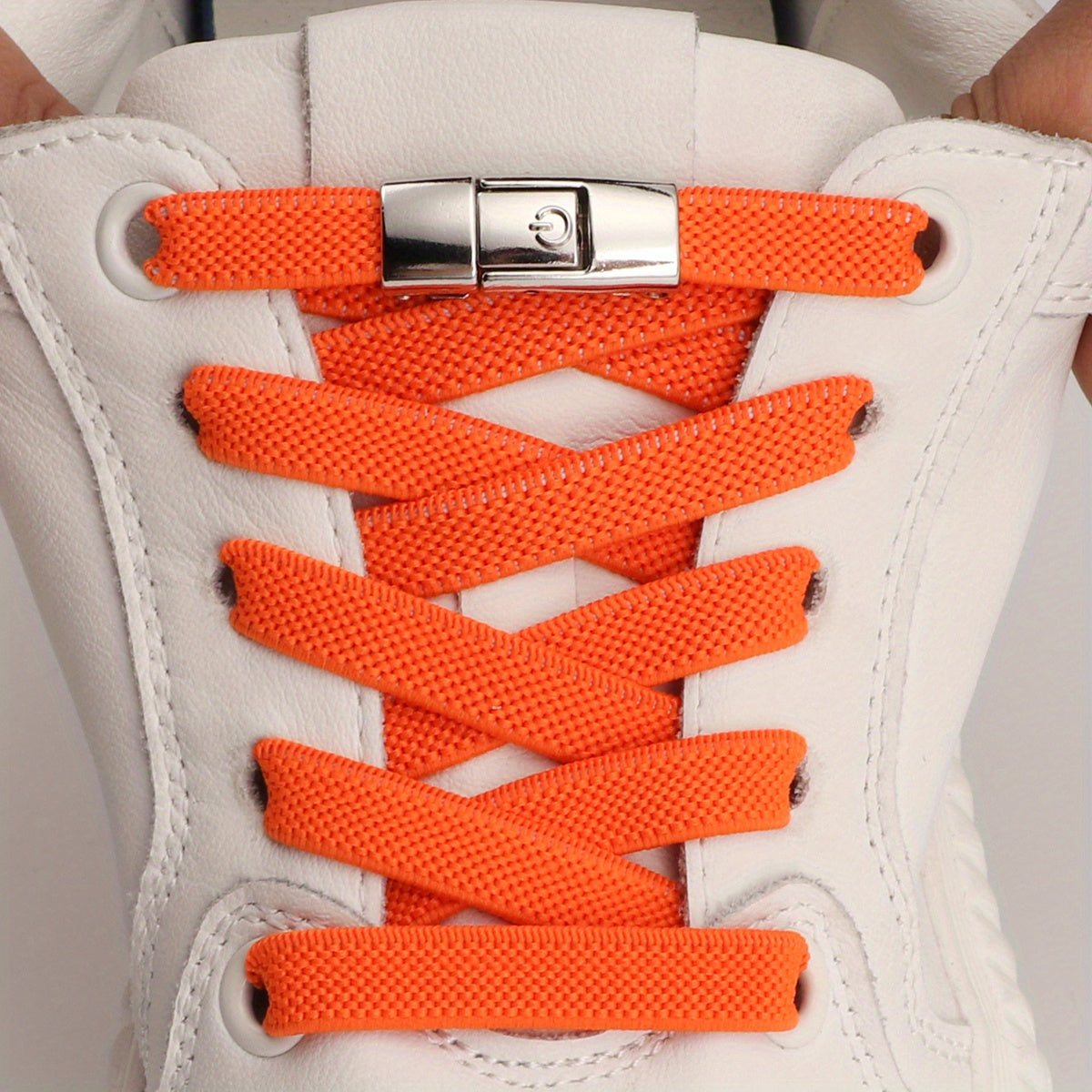 1pair Stylish and Comfortable Women's White Sneakers with Buckles - No More Hassle with Laces!