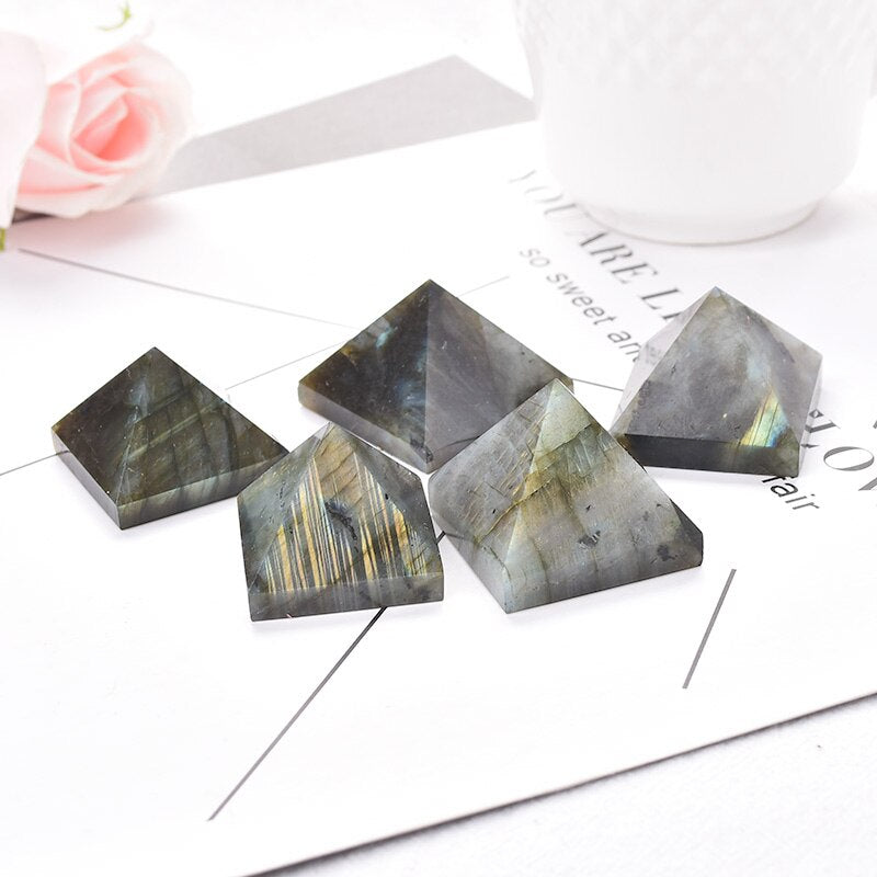 Natural Crystal Pyramid Quartz Labradorite Healing Stone Chakra Reiki Obelisk Meditation Crystal Point Home Decoration Crafts