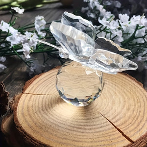 1pc Crystal Flying Butterfly With Crystal Ball Base Figurine Collection Cut Glass Ornament Statue Animal, Perfect Home Decor Statue,Christma