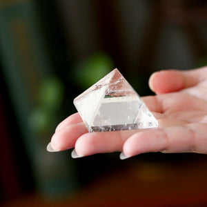 Natural Clear Quartz Crystal Pyramid Figurine Altar Healing Reiki Specimen