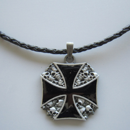 Mens Womens Metal Cross W Skulls Pendant Black Leather Rope Necklace US Local Shipping