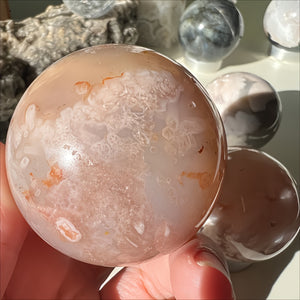 Natural Flower Agate Spheres,Cherry Agate Crystal Ball,Healing Crystal,Quartz Ball,Natural Polished Cherry Blossom Balls For Meditation&Home Decoration,Reiki Healing,Reiki Healing,Crystal Gifts,Christmas Decorations Thanksgiving Gifts