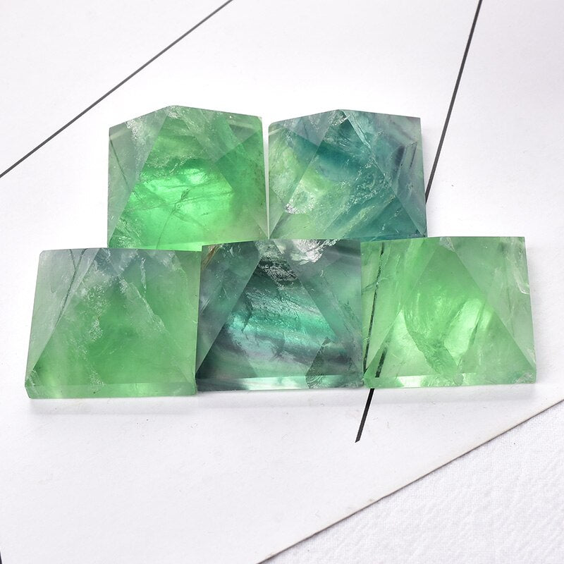 Natural Crystal Pyramid Quartz Green Fluorite Energy Stone Chakra Reiki Obelisk Meditation Crystal Point Home Decoration Crafts