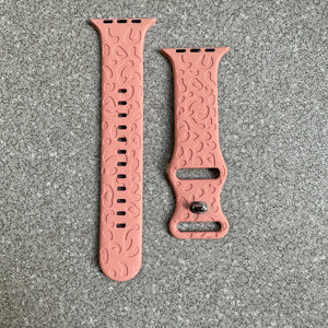 1 PACK Leopard Engraved Band Compatible For IWatch Band 45mm 44mm 42mm 41mm 40mm 38mm, Leopard Boho Pattern Soft Silicone Strap For IWatch S