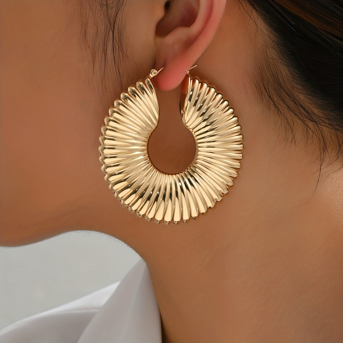 Golden Flower Pattern Hoop Earrings Retro Classic Style Alloy Jewelry Creative Female Gift Daily Casual