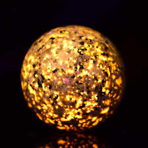 Amazing Yooperlite Ball UV Reaction Crystal Ball Crystal Sphere Fluorescent Sodalite Reiki Healing Meditation Lavalite Ball  with Free Stand