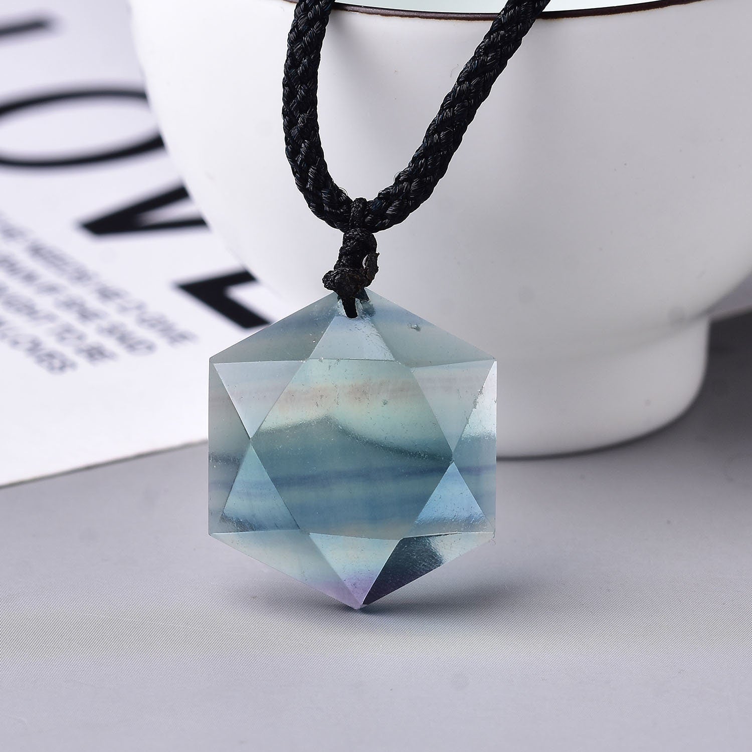 Natural Beautiful Fluorite Quartz Healing Charka Hexagram Crystal Ornament Pendant Hand-Carved Hand-Polished Gift Healing Pendant Meditation