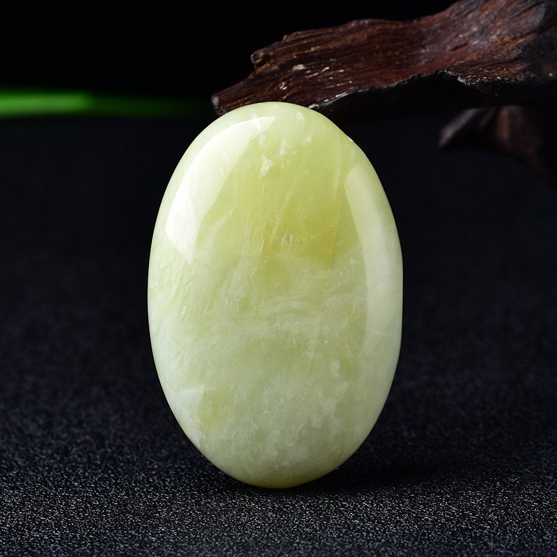 Afghanistan Jade Palm Stone Quartz Healing Crystal Massage Tools Polished Gemstone Meditation Rock Hand-Polished Energy Stone SPA Tools Gift