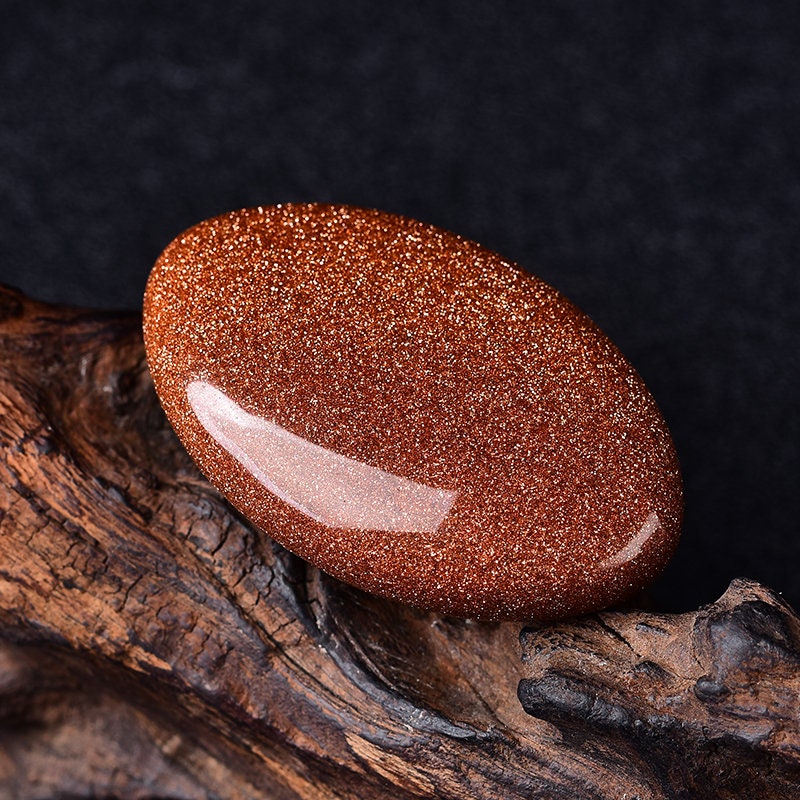 Red Goldstone Palm Stone Quartz Healing Crystal Massage Tools Polished Gemstone Meditation Rock  Hand-Polished Energy Stone Home Decor Gift