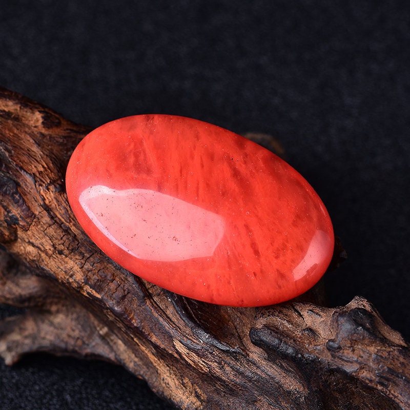 Red Melting Palm Stone Quartz Healing Crystal Massage Tools Polished Infused Gemstone Meditation Rock Hand-Polished Energy SPA Decor Gift