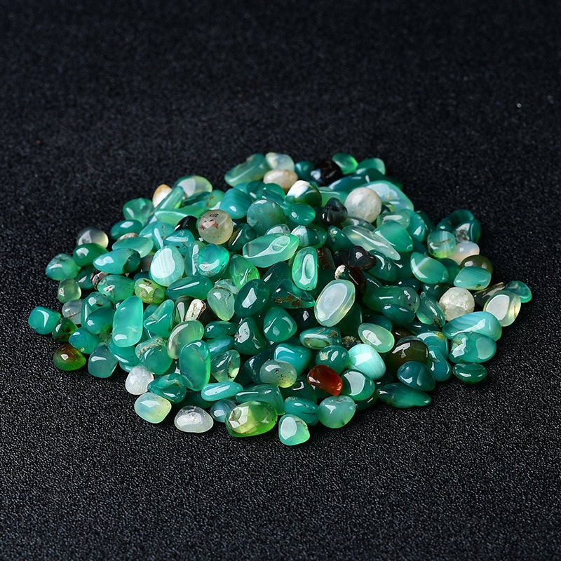 0.44LB Polished Dyed Green Agate Tumbled Stones Reiki Gravel Crystal Stones Hand-Polished for Fish Tank Decor Garden Tank Décor Room Decor