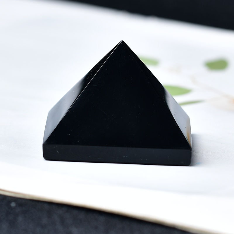 Obsidian Pyramid Stone Quartz Healing Crystal Hand Made Meditation Reiki Mineral Home Decor Decoration Collection Gift