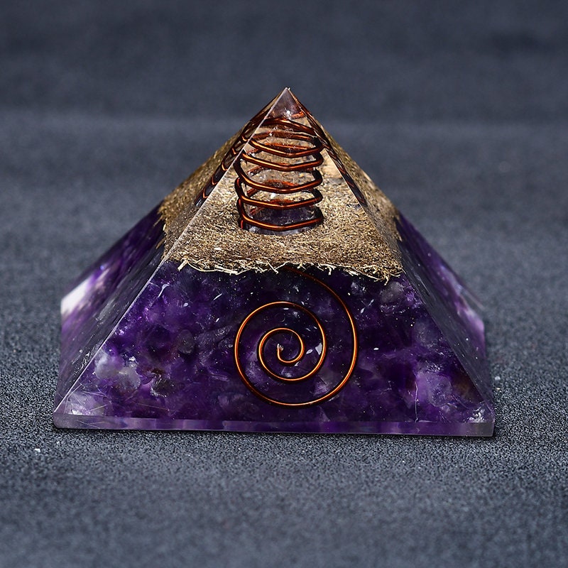 2.36‘’ Orgone Pyramid Chakra Amethyst Quartz Healing Gold EMF Protection Gift Orgonite Pyramid DIY Meditation Hand Made Decor Collection